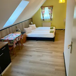 3* Pensjonat - Alt - Strassgang