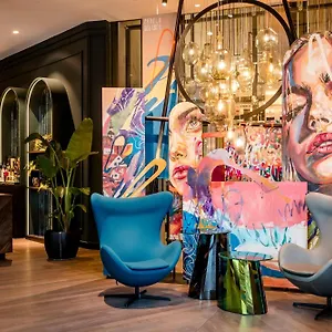 3* Hotel One